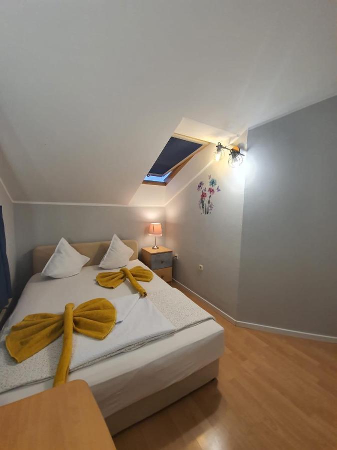 Apartment D Free Parking & Wifi, Walking Distance To Centrum ザダル エクステリア 写真